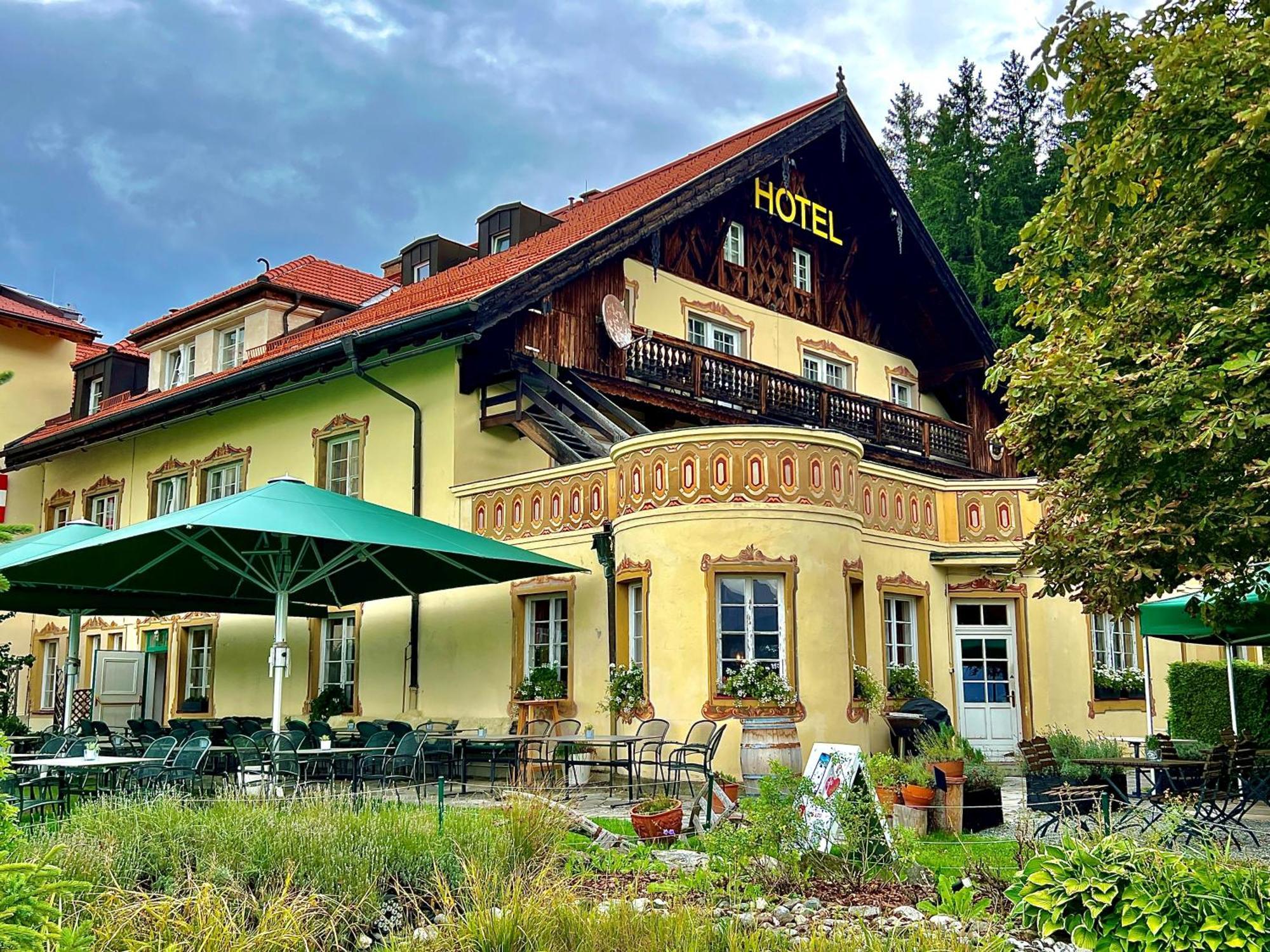 Hotel Restaurant Gruenwalderhof Patsch Екстериор снимка