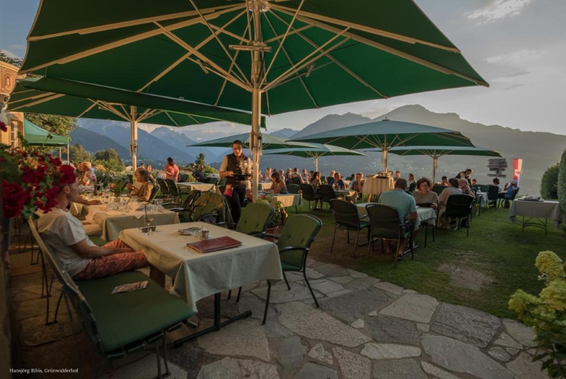 Hotel Restaurant Gruenwalderhof Patsch Екстериор снимка